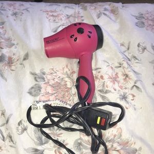Blow dryer
